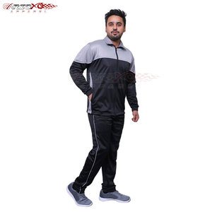 Chándal ligero de poliéster para hombre con rayas laterales y ajuste de rendimiento para movimiento diario, chándal de poliéster personalizado para hombre - Product Image 5