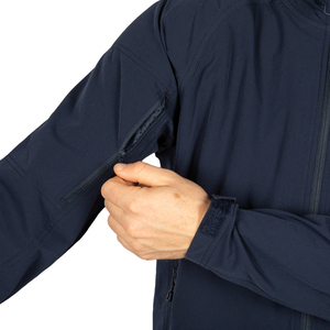 Veste Softshell Homme Personnalisée OEM Hiver Épaisse Style Urbain Coupe-Vent Imperméable Zippée Col Montant Poches Respirante Réversible - Product Image 2