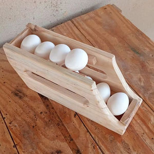 Estante de madera para huevos para cocina familiar grande que ofrece el máximo espacio de almacenamiento y una hermosa apariencia decorativa - Product Image 1