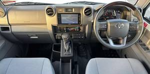 Toyota Land Cruiser LC 79 Pick-up RHD Diesel 2025 Blanc avec Boîte Manuelle, Moteur Diesel, Sièges en Tissu, pour le Transport de Marchandises - Product Image 3