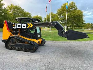 Cargadoras telescópicas 2022 JCB 3TS-8T con componentes de caja de cambios de bomba de motor central - Product Image 5