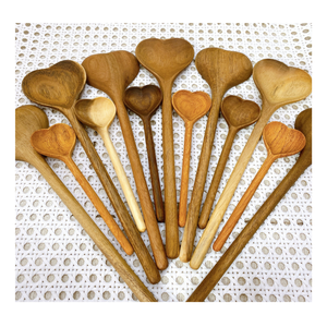 Cuchara ergonómica de madera con agarre cómodo, herramienta para remover, cuchara de madera para chefs profesionales, cocina y experiencia culinaria en el hogar - Product Image 1