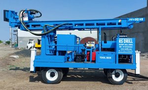 Plataforma de perforación de pozos de agua rotativa DTH Cum montada en carro de primera calidad 200m de profundidad Compresor hidráulico 600 CFM OEM a granel - Product Image 4