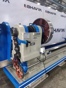 Máquina de torno de servicio extra pesado de 9 pies con orificio de husillo de 100 mm para aplicaciones de taller y sala de herramientas de torneado de metal industrial - Product Image 2