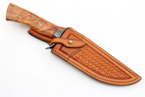 Couteau Bowie fait main avec lame San Mai damas manche en bois lame de chasse fixe tranchante avec gaine en cuir pour projets de bricolage - Product Image 6