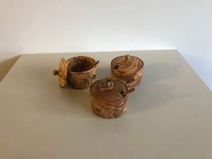 Envases de azúcar de madera hechos a mano de color natural de diseño ventajoso y ollas estándar recién llegado azucarero de madera de la India - Product Image 5