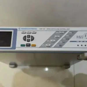 Unidad de Control y Conmutación Abierta para Receptor, Instrumento de Medición Electrónico Rohde & Schwarz OSP130 Usado - Product Image 3