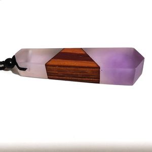 Colgante de resina de madera clásica, joyería personalizada, collar hecho a mano, el mejor regalo para el aniversario de tu amor - Product Image 2