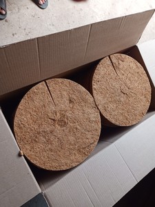 Disque de coco tapis de noix de coco durable Vietnam fait pour les jardiniers arbre entourant le contrôle des mauvaises herbes et l'utilisation décorative - Product Image 2