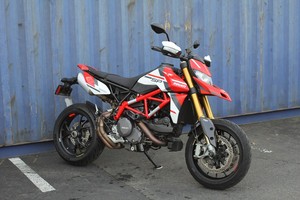 AHORA EN VENTA: Motocicleta Supermotard Hypermotard 950 SP 2024 2025 2026 Nueva - Product Image 2
