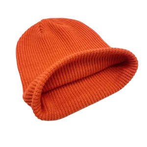 Gorro de Invierno de Primera Calidad, Personalizado con Logotipo Bordado, Liso, Teñido, de Color Sólido, de Acrílico, Tejido, con Vuelta - Product Image 5