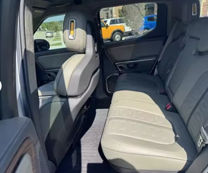 LISTA PARA ENVIAR Camioneta SUV Todoterreno 2024 Gasolina/Petrolio Turbo R19 con Interior Claro y Paquete de Rango Máximo - Product Image 2