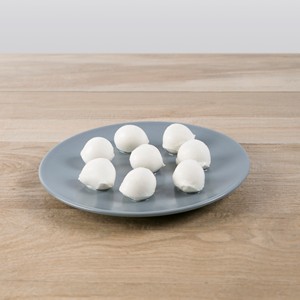 Mozzarella Ciliegina italienne fraîche de haute qualité, 30g, mini-boulettes de fromage cerise, plateau de 250g pour la vente au détail et la restauration - Product Image 3