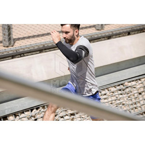 Mangas de brazo unisex de poliéster 100% transpirables y ecológicas con estampado por sublimación, las más vendidas al por mayor para deportes, ciclismo y refrigeración. - Product Image 3