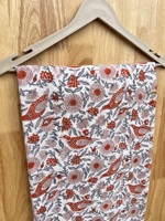 Tissu en coton imprimé à la main motif floral d'oiseaux, pur coton, tissu en continu, imprimé nature, textile en coton doux pour la confection de robes