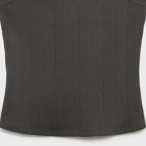 Camiseta de tirantes con cuello Halter de fibra de bambú y algodón personalizable para mujer, de punto transpirable, ecológica, informal, de color carbón, de talla grande - Product Image 3