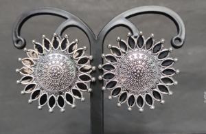 ชุดต่างหูพร้อมต่างหูชุบเงินสำหรับผู้หญิงที่สวมใส่โดยผู้ส่งออกอินเดีย - Product Image 2