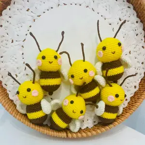 Rajutan tangan lebah pelukan Crochet boneka hewan Mini Bumble Bee Amigurumi Kawaii Honeybee Crochet boneka untuk produk selesai buatan tangan