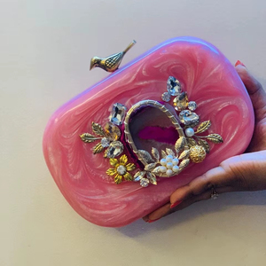 กระเป๋าคลัทช์มือหินอ่อนประดับดอกไม้ทำด้วยมือทำจากเรซินเทียมประดับมุกสีทองแนววินเทจทรงผีเสื้อสำหรับงานแต่งงานของผู้หญิง - Product Image 1