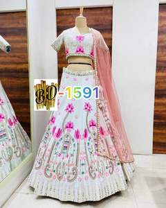 Lehenga choli เสื้อผ้าอินเดีย patta อินเดียงานประดับมุกปักเลื่อมสำหรับผู้หญิง - Product Image 2