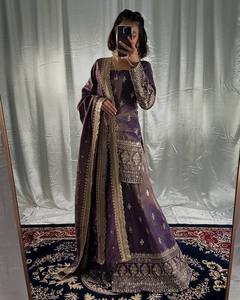 Conjunto de Traje Sharara de Georgette Bordado de Primera Calidad Unity Luxure con Dupatta, Ropa Festiva y de Boda para Mujer - Product Image 6
