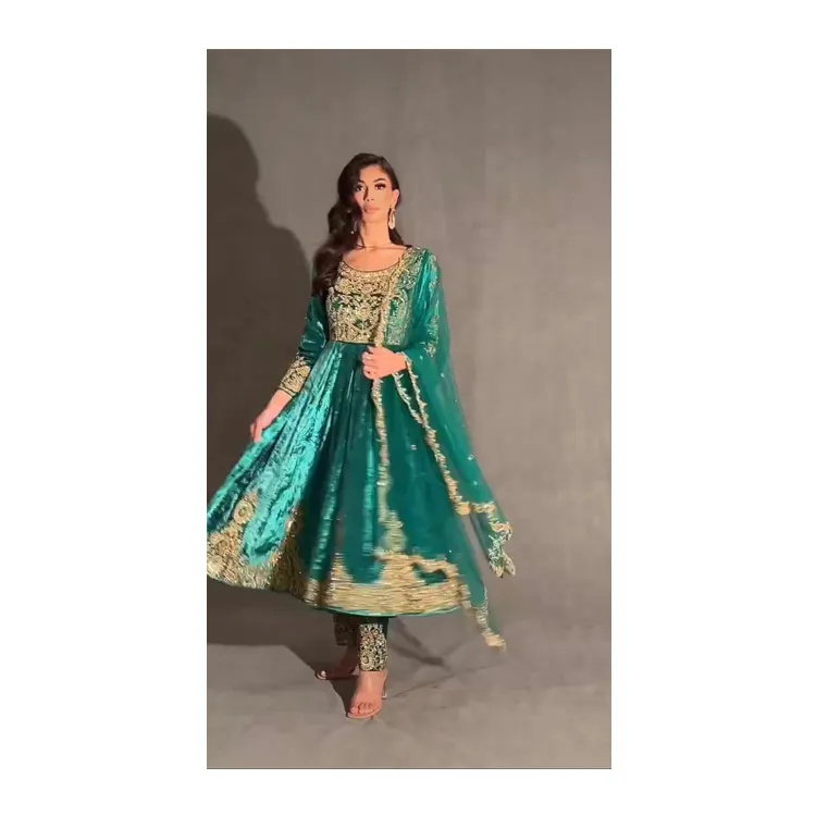लक्जरी सुंदर डिजाइनर भारतीय और पाकिस्तानी कपड़े भारी के लिए मखमल कपड़े लंबी दुपट्टे के साथ Anarakali गाउन शादी और पार्टी