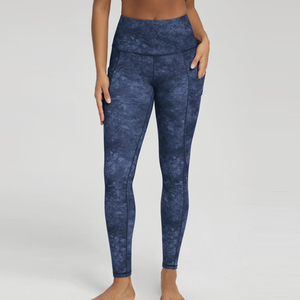 เลกกิ้งผู้หญิงดีไซน์ใหม่ แห้งเร็ว ใส่สบาย มีทุกขนาด เหมาะสำหรับออกกำลังกาย ฟิตเนส เอวยืดหยุ่น - Product Image 1