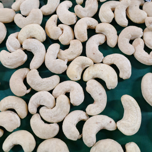 Anacardos listos para enviar Kaju Badam Santigo, anacardos a corto plazo W320 - Product Image 1