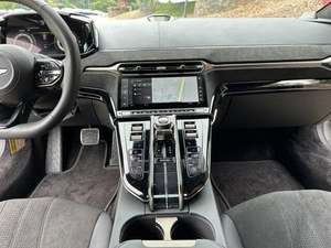 Aston Martin Vantage Coupé 2025 d'occasion en excellent état, propulsion arrière (RWD) et intégrale (AWD), sans accident, conduite à gauche (LHD) ou à droite (RHD) - Product Image 4