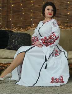 Robe ethnique folklorique de style bohème brodée ukrainienne pour femmes avec robe ample géométrique très élégante brodée à la main - Product Image 2