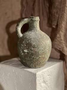 Vase à piédestal floral en or antique, style classique, en terre cuite ancienne, durable, peint à la main, style américain, biodégradable, respectueux de l'environnement - Product Image 4