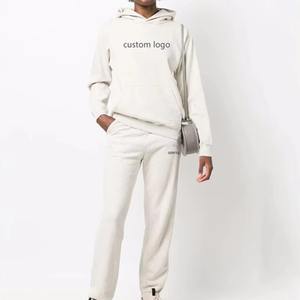 Nuevo Chándal Deportivo Personalizado con Logotipo para Hombre, Estilo Atlético Personalizado para Chándales para Hombre a Bajo Precio - Product Image 1