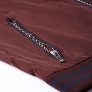 Veste universitaire bordeaux en satin pour hommes, tissu parachute, logo personnalisé, coque pour l'hiver, polyester imprimé - Product Image 6