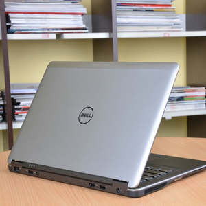 E7440 Processeur d'ordinateur Ssd tout en 1 de haut niveau Horloge 1.6 Ordinateur complet pour le trading avec la mémoire principale - Product Image 1