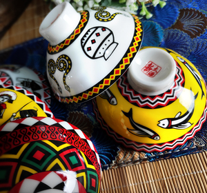 Ensemble de 5 tasses à thé en porcelaine chinoise traditionnelle Shin Tai Yuan, design Quatre Dieux, compatible lave-vaisselle et micro-ondes, boîte cadeau - Product Image 6