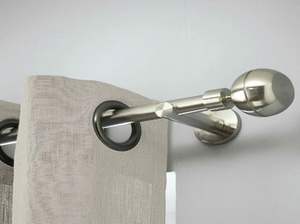 Soportes de cortina de acero inoxidable con acabado mate para un toque metálico suave en interiores modernos o de transición - Product Image 3