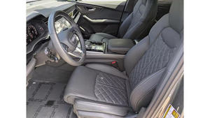 Audi SQ7 Premium Plus 2025 Seminuevo en Excelentes Condiciones - Product Image 3