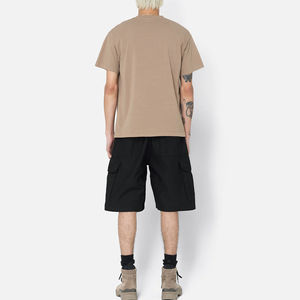 Venta al por mayor 250Gsm peso pesado 100% Camiseta de algodón para hombres nueva llegada Color sólido personalizado pecho bolsillo en línea exclusivo - Product Image 2