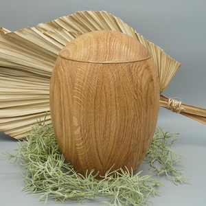Urnes faites à la main en bois de chêne naturel pour cendres humaines Urne de crémation rustique respectueuse de l'environnement pour adultes du Vietnam B2B - Product Image 5