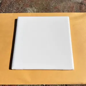 ATQ Vintage Crown Ceramic 4 1/4Ó Square White Tile C617 Reemplazo para una decoración elegante para el hogar - Product Image 1