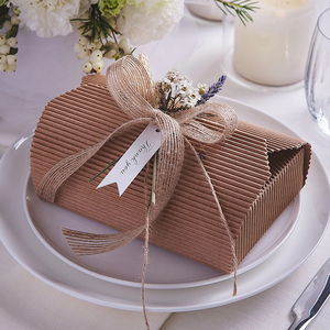 Scatole regalo di cartone ondulato scatole di cuscini per matrimoni o <span class=keywords><strong>regali</strong></span> di Natale per occasioni speciali - Product Image 1