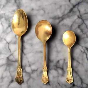 Achetez des couverts en métal en acier inoxydable de qualité supérieure pour la décoration de table à manger moderne à des prix abordables - Product Image 3