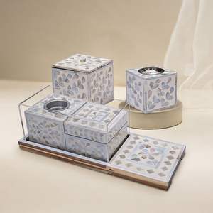 Plateau rond en nacre fait à la main pour servir du chocolat et des aliments, design fantastique, plat décoratif pour le ramadan, serveur de plats - Product Image 1