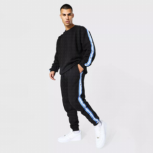 Dernier modèle de vente en gros de sweatshirt et jogger de sport personnalisés pour hommes survêtements - Product Image 1