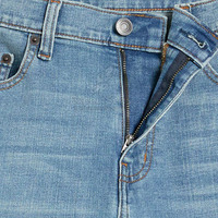 Short en jean simple et élégant avec un look classique Short en jean de style basique pour des tenues de rue décontractées