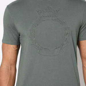 Venta al por mayor 100% algodón camiseta para hombres impresión personalizada en relieve Slim Fit diseño cómodo estirable 3D bordado técnica - Product Image 4