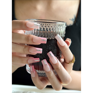 Uñas Postizas Blush Edge: Añade un Tono Rosa que Realza tus Dedos sin Esfuerzo - Product Image 4