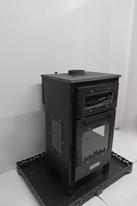 Estufa de Pellets Moderna con Chimenea de 3 Vidrios y Capacidad para Quemar Leña - Product Image 4