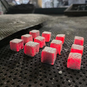 Experimente el lujo del carbón de cáscara de coco indonesio para shisha, combinado con una cachimba de bambú natural - Product Image 1