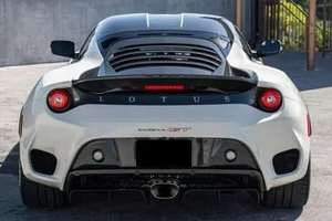 Coupé Usado 2023 con Tracción en las Cuatro Ruedas, Transmisión Automática, Neumáticos R18, Asientos de Cuero, Cámara Trasera, Gasolina, Volante a la Izquierda - Product Image 2